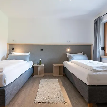 Gaestehaus Strasser *