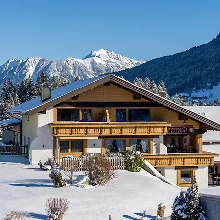 Gaestehaus Strasser Apartman *